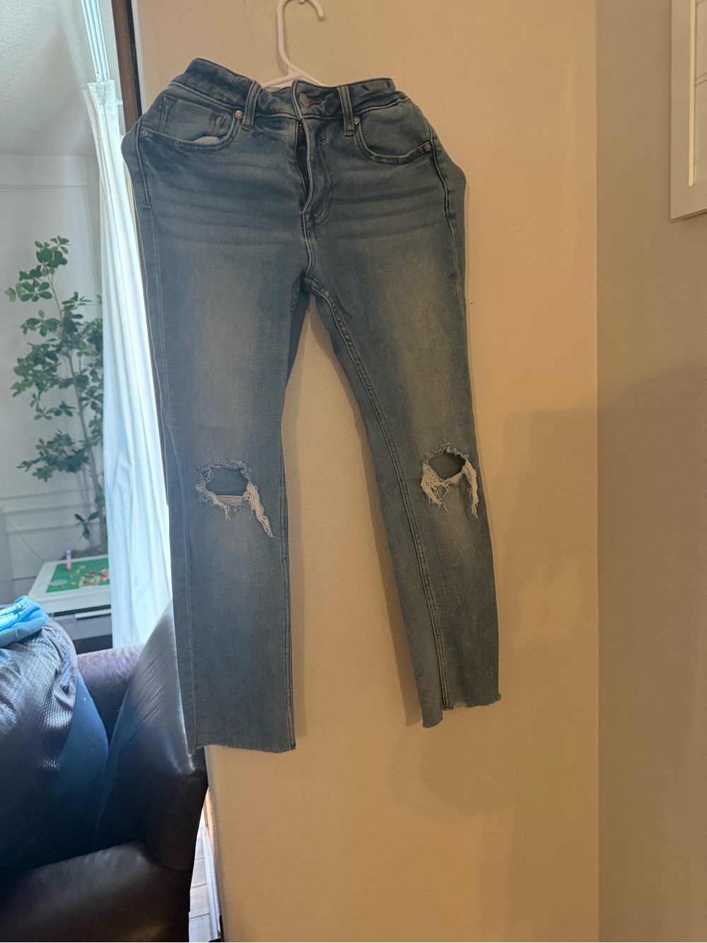 Vigoss Women’s Distressed Light Blue Slim Jeans